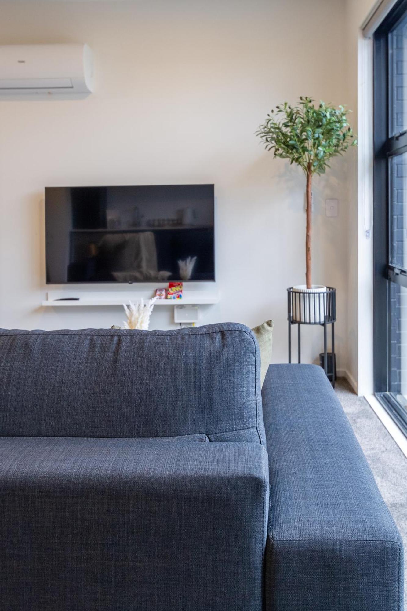 2 Bed, 2 Bath W Sofa Bed - Great Cafes Nearby Apartman Christchurch Kültér fotó